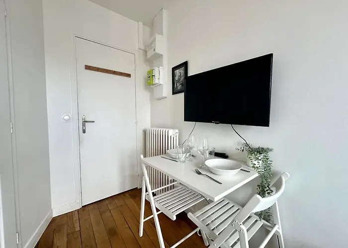 Апартаменты 365 Adjani - Cosy Center Париж